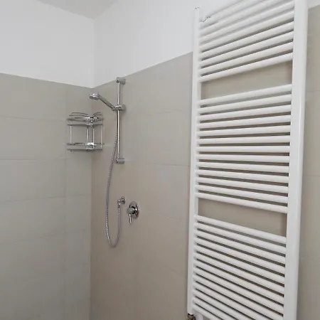 S108 Nuovissimo Trilocale Con Giardino 公寓